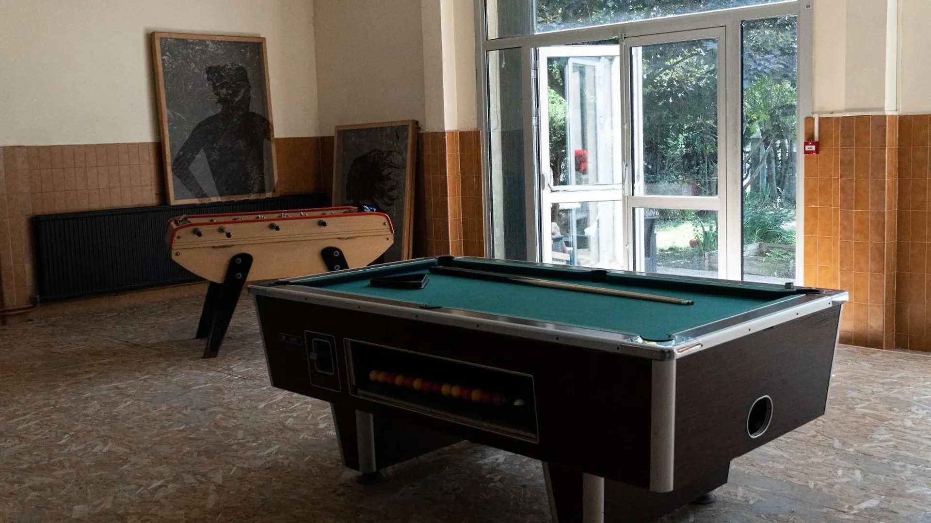 Auberge De Jeunesse Hi Arles 0*,  Francia